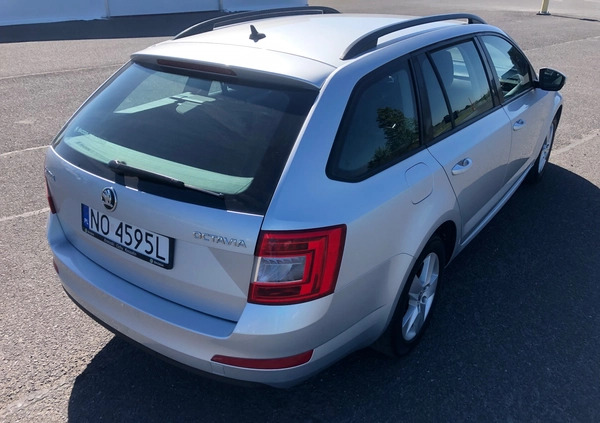 Skoda Octavia cena 36500 przebieg: 233600, rok produkcji 2015 z Koszalin małe 277